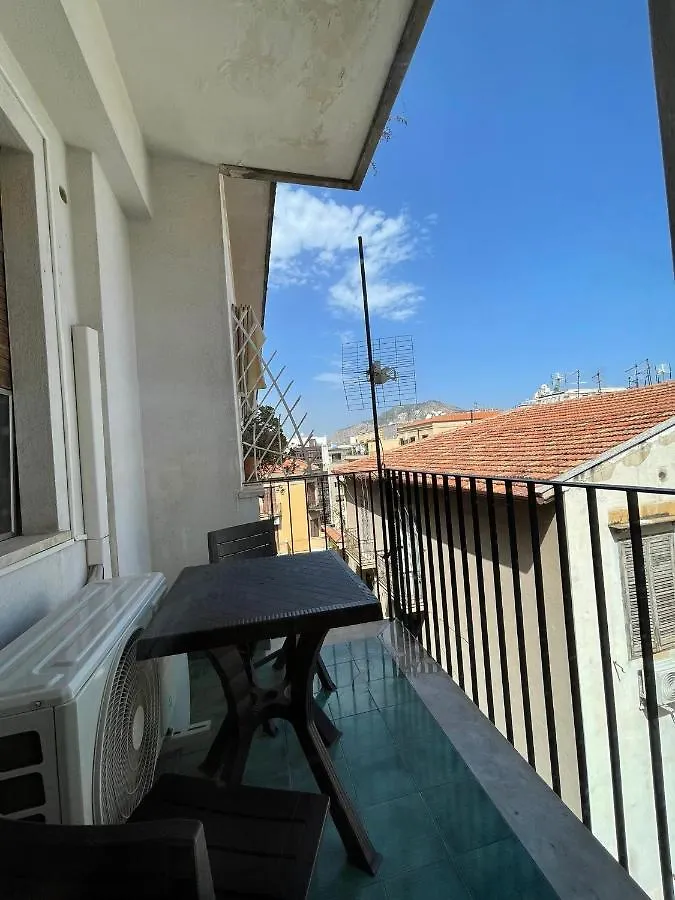 Hotel 100 Passi Politeama Palermo 0*,  Włochy